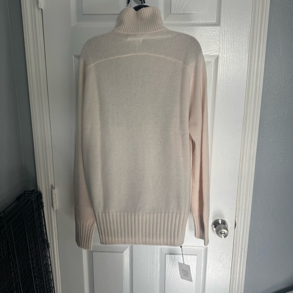 NWT SRG Fayy Elegant Cream Pink Turtleneck Sweater - Size S - Picture 4 of 6